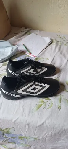 Tênis sosaity masculino e chuteira de futsal