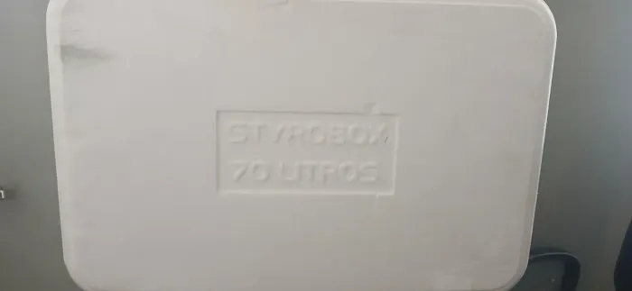 Caixa de isopor 70 litros