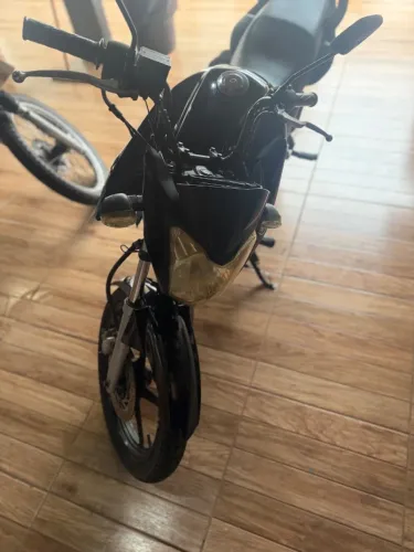 Yamaha Fazer 150 pegar e andar