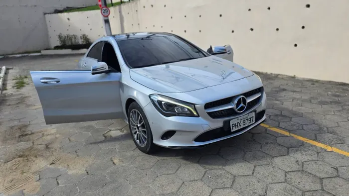 Mercedes-Benz CLA-200 Urban 1.6 TB 16v/flex Aut. 2017