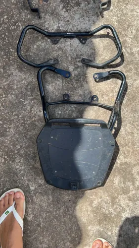 Vendo suporte chapam para baú e suporte para bauleto e suporte original Honda