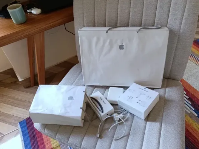 MacBook Pro M4 Max Chip - 36gb - 1Tb (16" - Liquid Retina XDR).