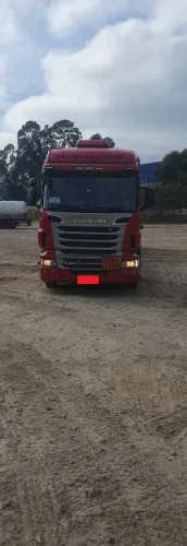 SCANIA/R 440 A6X2, vermelha com carreta SR/RODOTECNICA SRT TQ2