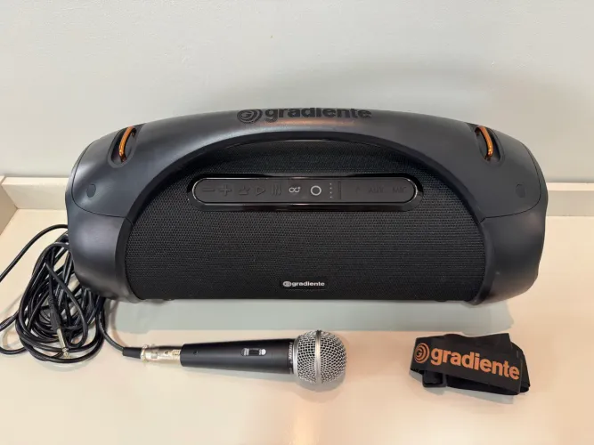 Gradiente Boombox com microfone 