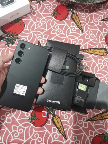 Samsung s 23 256gb muito novo. Apenas 2 meses de uso.