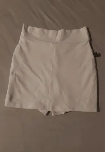 Short Saia LUXXO