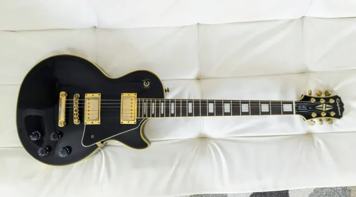 Guitarra Epiphone Les Paul Custom Pro