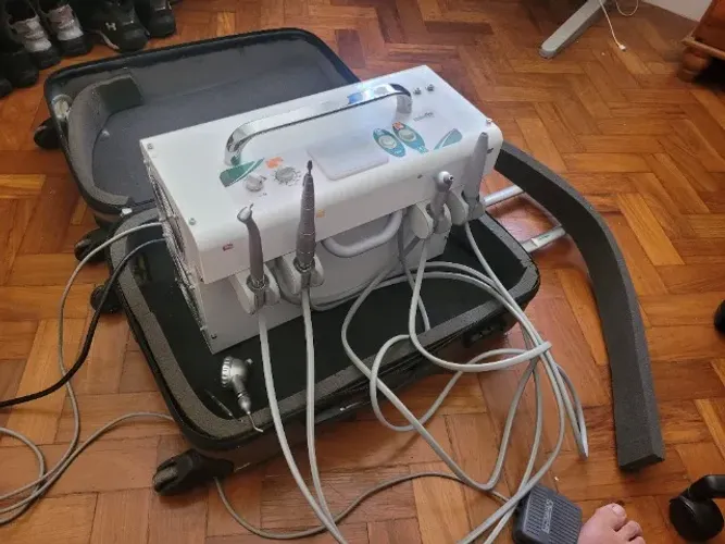 Consultório Odontológico Portátil (Usado)