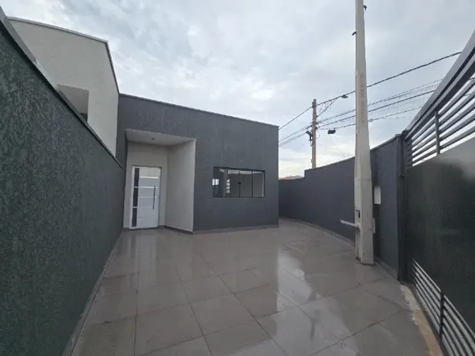 Casa a venda em Sumaré. Projeto Moderno. No Jardim dos Ipês (Nova Veneza). Próximo do Good