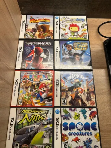 Lote Jogos Nintendo DS Originais C/ Caixa - Vários Títulos (Mário, Homem-Aranha, CoD)