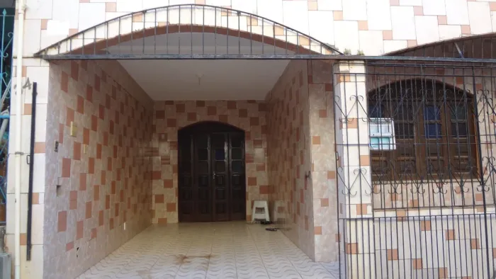 Casa em Itapuã 