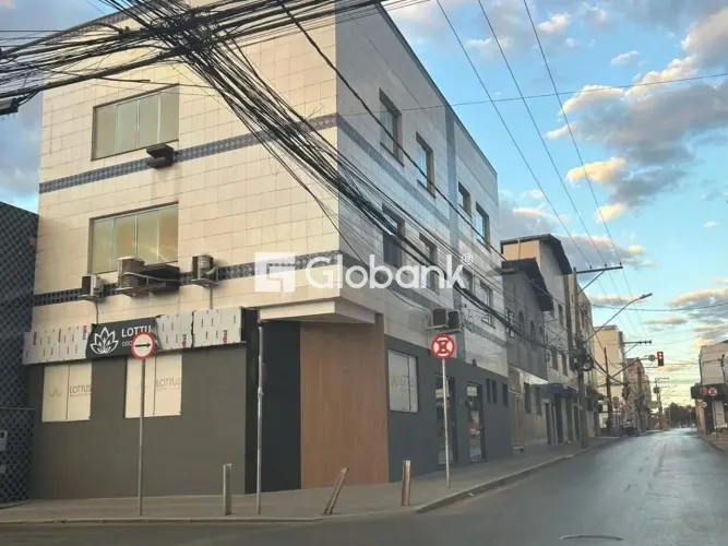 Aluguel de Salas Comerciais em Montes Claros, MG - Bairro Centro