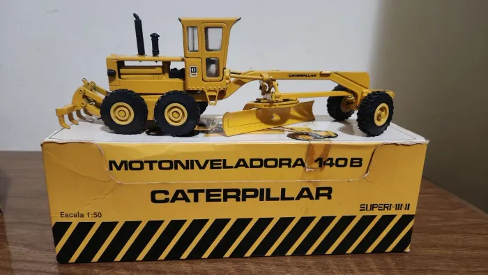 Miniatura Carrinho Motoniveladora Patrol Arpra Anos 80 Escala 1/50