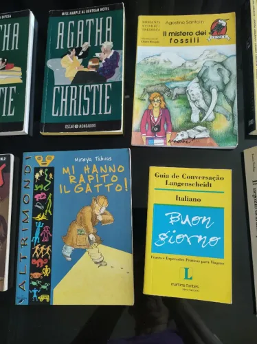 Livros em italiano - 9 livros e um guia de conversação