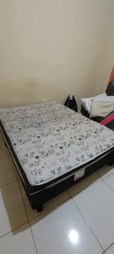 Cama de casal com colchão