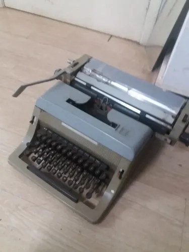 maquina de escrever colecionador