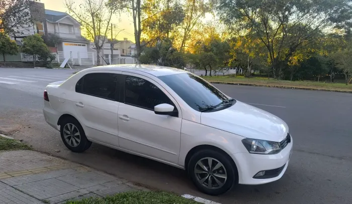Volkswagen Voyage 1.0/1.0 City MI Total Flex 8V 4P 2014