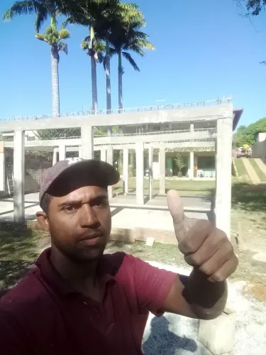 Sou Pedreiro disponível 
