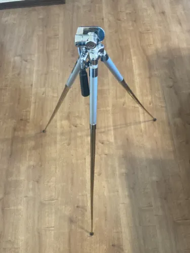 Tripé para câmera fotográfica marca Weifeng, modelo W202