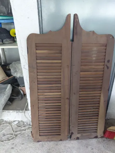Porta Bang Bang com dobradiças