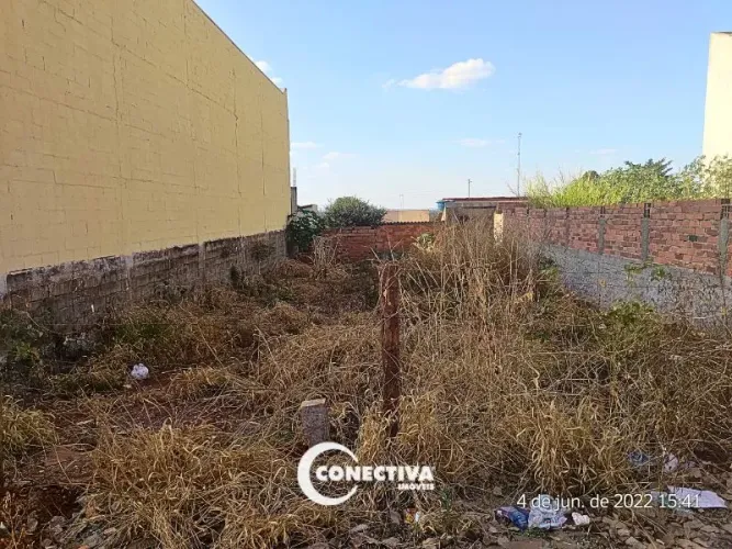 Lote Comercial à Venda no Jardim Ipê 300m²