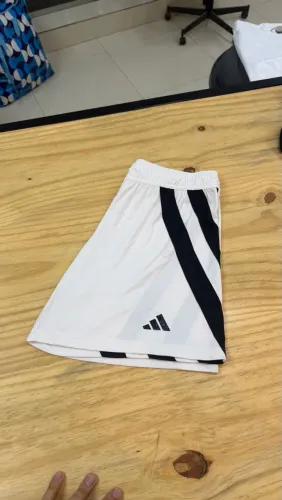 Short Adidas Listras com Logo - TAMANHO M