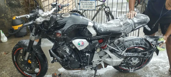 Moto CB10OOr muito linda, 100 defeito