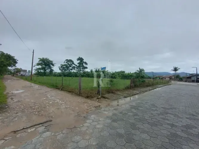 Ótima oportunidade! Área com mais de 5mil m², com fácil acesso a BR 101, à venda no Bairro