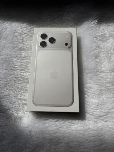iPhone 17 Pro Max 2TB Branco/Prata Lacrado