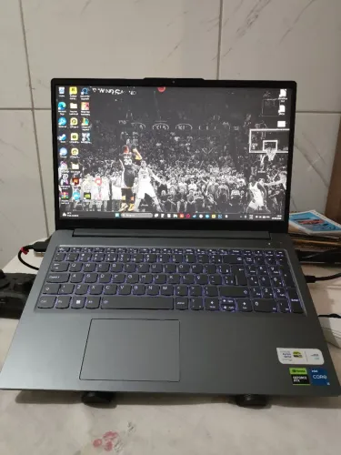 Notebook Gamer Lenovo LOQ-E 15IAX9E - RTX 3050 6GB | i5-12450HX | 16GB DDR5 | SSD 512GB