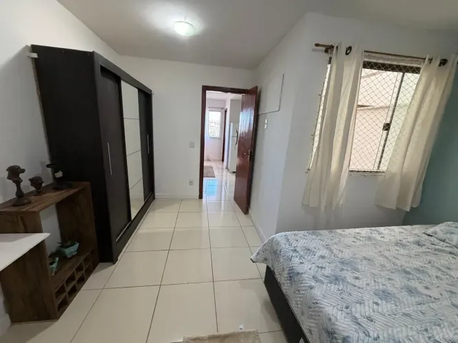 Alugo Apto 01 quarto separado da sala/cozinha Mobiliado em Macae Novo Horizonte