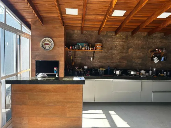 Casa com Área Gourmet no Condomínio Tecoara Taubaté | Ambientes Planejados e Excelente Dis