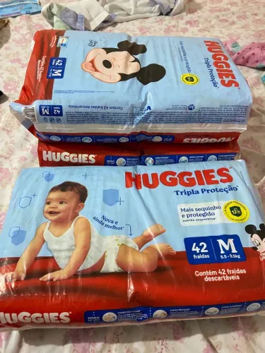 Fralda Huggies M