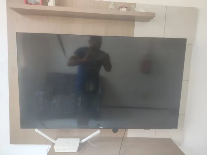 TV AOC 50? Roku para retirada de peças