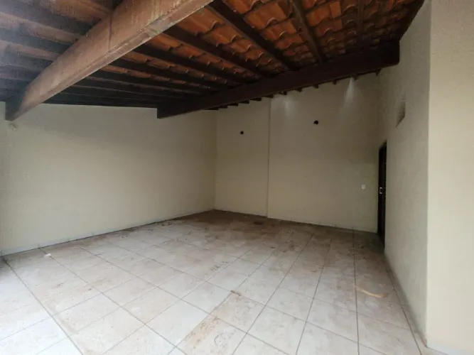 Casa residencial com 4 quartos sendo 2 suítes disponível para locação e venda no bairro Ci