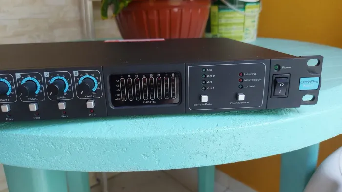 Focusrite Octopre Mk2 8 canais