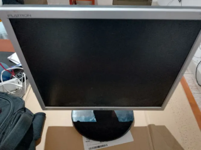 Monitor 18 Polegadas