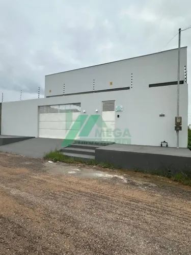 ? Casa com 3 Quartos, Sendo Suíte ?