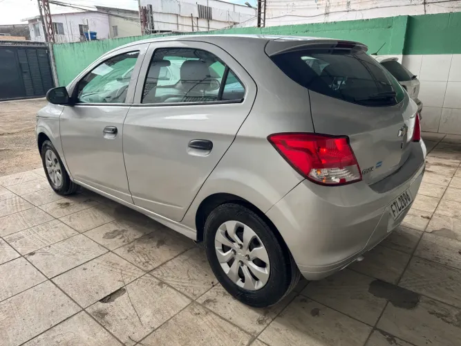 Chevrolet Onix JOY Hatch 1.0 8V Flex Mec. 4P 2018