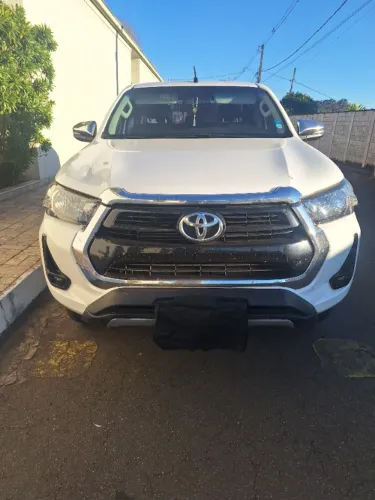 Toyota Hilux CD SRV 4X4 2.8 TDI Diesel Aut. 2021