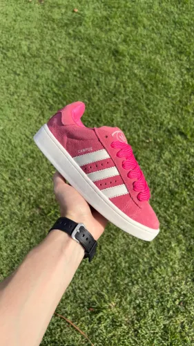 Tênis Campus em couro Novo