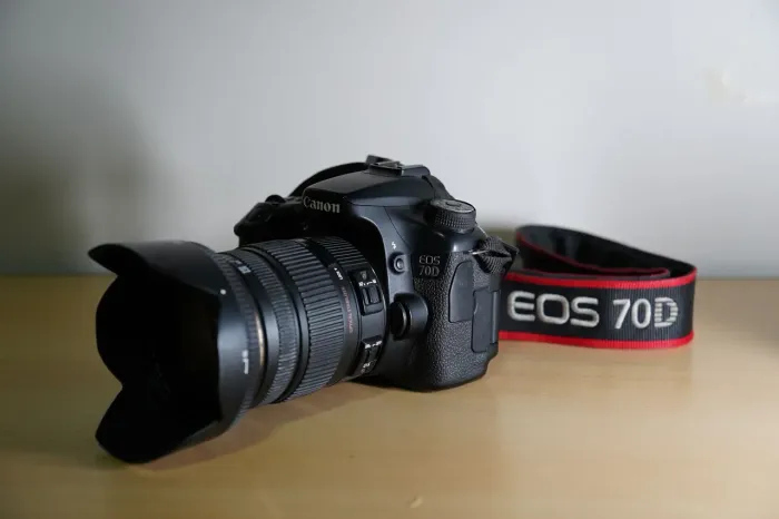 Canon 70D + lente 17-70 Sigma 2.8