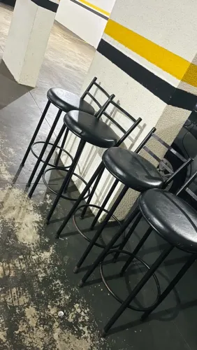 Banqueta alta