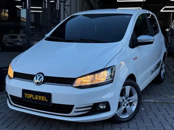 Volkswagen Fox Rock IN RIO 1.6 MI Total Flex 8V 5P 2016
