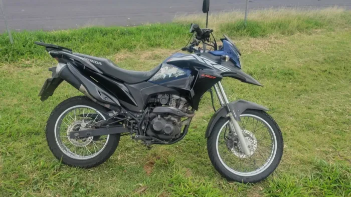 Vendo ou troco por carro