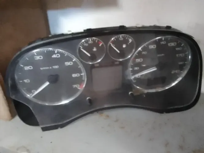 Painel De Instrumentos Peugeot 307 1.6 04-11