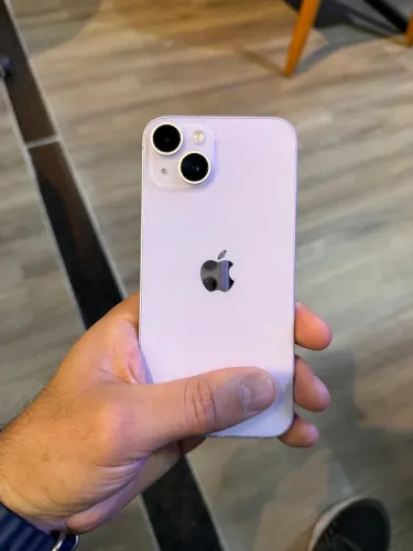 iPhone 14 128GB muito novo