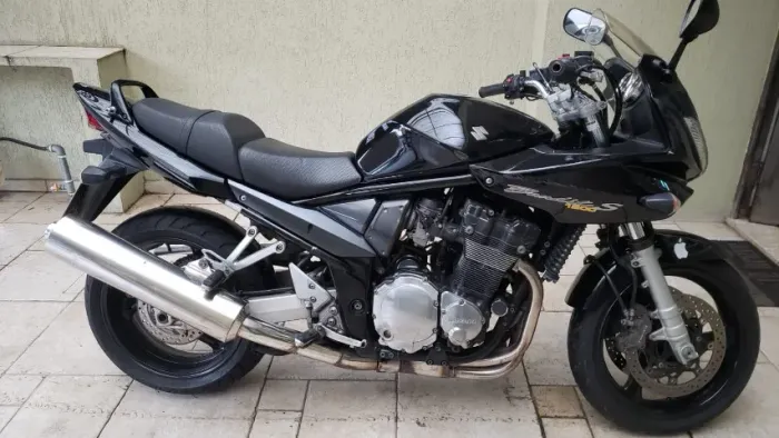 Bandit 1200-S ultima série carburada