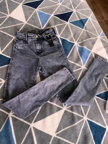 Calça jeans feminina grafite
