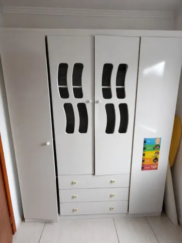 Doação guarda roupa infantil
